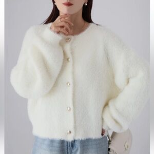 SECCHIC white shaggy knit cardigan with pearl buttons  Sz Large